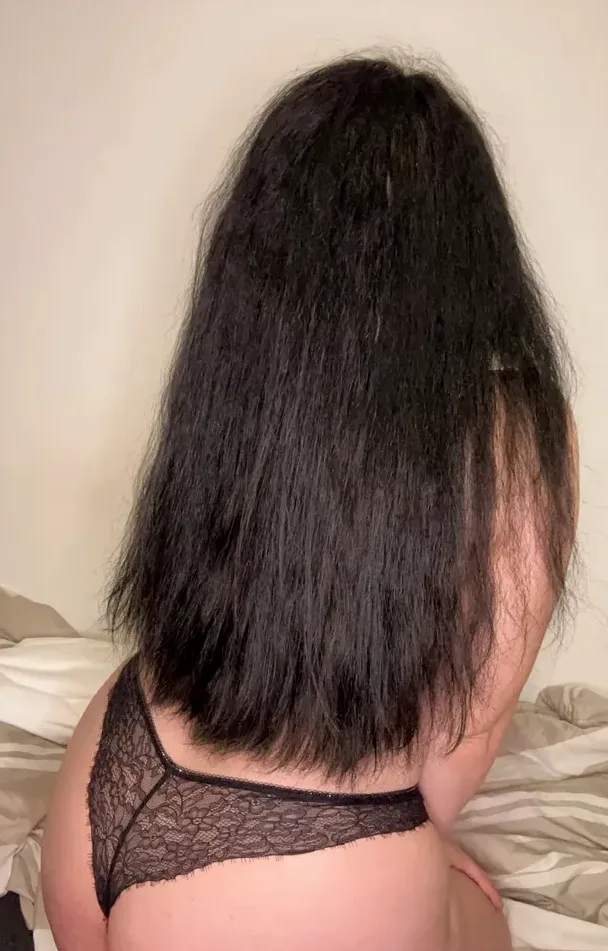 Clara, 22