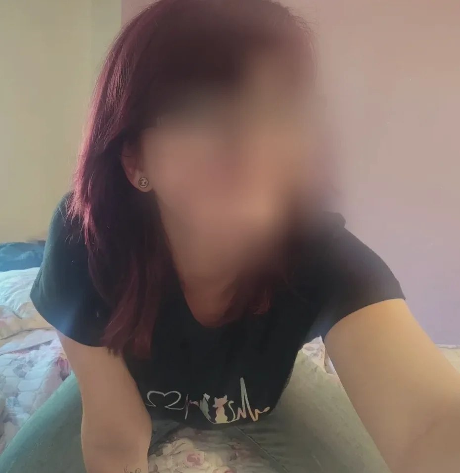 Daniela, 21